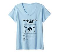 Femme 67e anniversaire This Fine Piece is 67 Funny Care Instructions T-Shirt avec Col en V