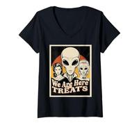 Femme Alien Nous Sommes Ici pour Les friandises rétro Halloween T-Shirt avec Col en V