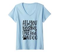 Femme All I Need is Love and A Dog Lover T-Shirt avec Col en V