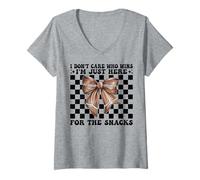 Femme American Football Girl, maman, je m'en fous de savoir qui gagne T-Shirt avec Col en V
