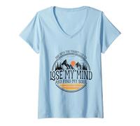 Femme and Into The Forest I Go to Lose My Mind and Find My Soul T-Shirt avec Col en V