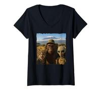 Femme Bigfoot Alien Cat Funny Selfie Randonnée Squad Tanzanie Safari T-Shirt avec Col en V