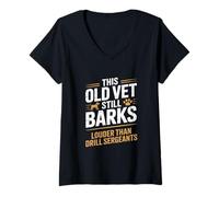 Femme Ce vieux vétérinaire aboie encore plus fort Journée des anciens combattants T-Shirt avec Col en V