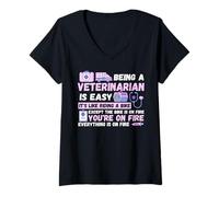 Femme Citation amusante « Being a Veterinarian is Easy » T-Shirt avec Col en V