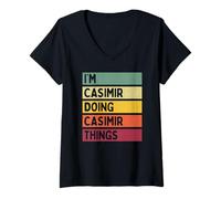 Femme Citation personnalisée humoristique I'm Casimir Doing Casimir Things T-Shirt avec Col en V