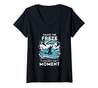Femme Cold Plunge Arctic Adventure Ice Water Challenge Travel T-Shirt avec Col en V