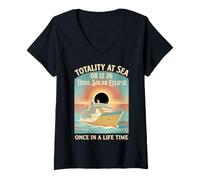 Femme Croisière avec éclipse Solaire Totale 08 2026 | Totality At Sea Voyager T-Shirt avec Col en V
