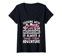 Femme Cuisiner avec des Champignons de Bouton est Toujours Une publicité remplie de Champignons T-Shirt avec Col en V