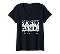 Femme Daniel Nom drôle Blague Noël Anniversaire Papa Homme Père T-Shirt avec Col en V