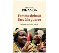 Femme Debout Face À La Guerre