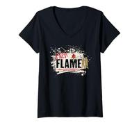 Femme Disney ZOMBIES 4 Nova & Victor "A New Flame" Silhouette T-Shirt avec Col en V