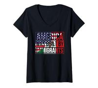 Femme Drapeau mexicain de l'Amérique a été construite par des immigrants Chicano Migra T-Shirt avec Col en V