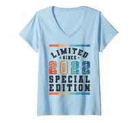 Femme Édition spéciale limitée Anniversaire de l'enfant né en 2022 T-Shirt avec Col en V