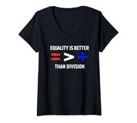 Femme Equality is Greater Than Division Antiracism Math Humour Fair T-Shirt avec Col en V