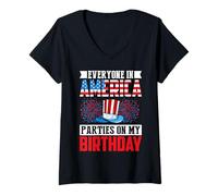 Femme Everyone in America Party on My Birthday T-Shirt avec Col en V