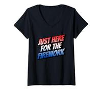 Femme Funny I'm Just Here For The Fireworks 4th Of July Couple T-Shirt avec Col en V