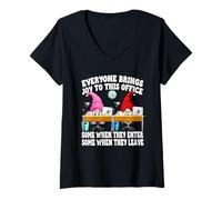 Femme Funny Saying GNOME Couple Everyone Brings Joy to This Office T-Shirt avec Col en V
