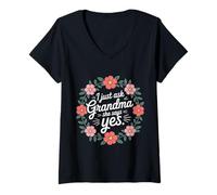 Femme I Just Ask Grandma She Says Yes Spoiled Fav Grandkid - T-Shirt avec Col en V