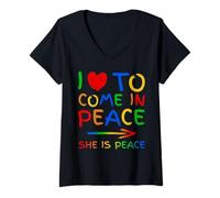 Femme I Love To Come In Peace She Is Peace Funny Matching Couple T-Shirt avec Col en V