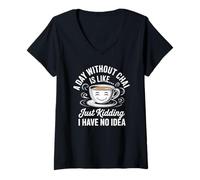 Femme Illustration Expressive « A Day Without Chai Tea Lover » T-Shirt avec Col en V