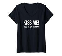 Femme I'm Just Here for The Kiss Cam Show Kiss Me Youre on Camera T-Shirt avec Col en V