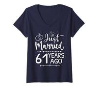 Femme Je Viens de me marier il y a 61 Ans, ce Qui Correspond au 61e Anniversaire de Mariage T-Shirt avec Col en V