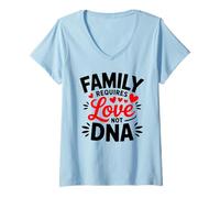 Femme Journée de l'adoption de la Belle-mère Adoptive Family is Love Not DNA T-Shirt avec Col en V