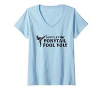 Femme Karaté Girl Don't Let Ponytail Fool You Martial Arts Femmes T-Shirt avec Col en V