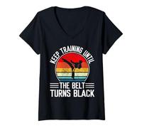 Femme Keep Training Until The Belt Turns Black Karaté Taekwondo T-Shirt avec Col en V