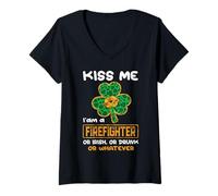 Femme Kiss Me I'm A Firefighter with Shamrock St Patricks Day T-Shirt avec Col en V