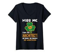 Femme Kiss Me I'm an Architect with Shamrock St Patricks Day T-Shirt avec Col en V