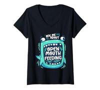 Femme L'observation des Baleines Ask Me About Open Mouth Feeding T-Shirt avec Col en V