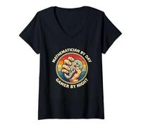 Femme Mathematician by Day Gamer by Night Jeu vidéo rétro Amusant T-Shirt avec Col en V