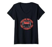 Femme MMA Fight Citation MMA Touch Me and Your First Lesson is Free T-Shirt avec Col en V