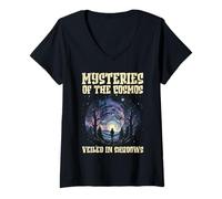 Femme Mysteries of Cosmos Veiled in Shadows Halloween Astronomy T-Shirt avec Col en V