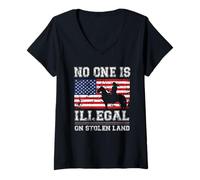 Femme Native American No One is illégal on Stolen Land T-Shirt avec Col en V