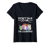 Femme Ne me parle pas, je compte le tricot au crochet amusant T-Shirt avec Col en V
