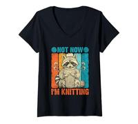 Femme Not Now I'm Knitting Raccoon Humour T-Shirt avec Col en V