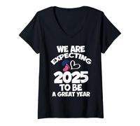 Femme Nous nous attendons à ce que 2025 soit une excellente année de fête prénatale jumelle T-Shirt avec Col en V
