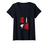 Femme Personnages asiatiques et l'art de l'autodéfense dans Le Judo T-Shirt avec Col en V