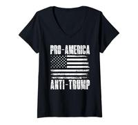 Femme Pro-America Anti-Trump | Drapeau Vieilli T-Shirt avec Col en V