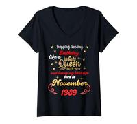 Femme Queen est née en Novembre 1989, à l'approche de Mon Anniversaire. T-Shirt avec Col en V