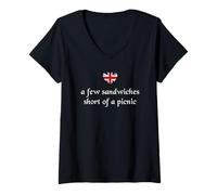Femme Quelques sandwichs en Moins d'une Chemise de Pique-Nique - des Mots Britanniques Amusants T-Shirt avec Col en V