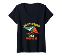 Femme Ride The Wind Day 23 août Aventure Volante en Deltaplane T-Shirt avec Col en V