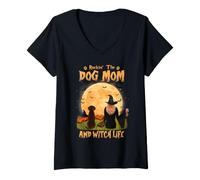 Femme Rocking The Dog Mom Witch Life Chesapeake Bay Retriever T-Shirt avec Col en V