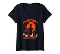 Femme Slower Than A Sunday Stronger Than My Excuses T-Shirt avec Col en V