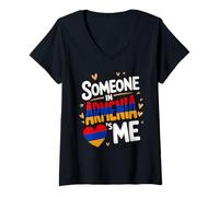 Femme Someone in Armenia Loves Me Armenian Flag Love T-Shirt avec Col en V