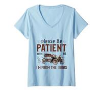 Femme Soyez Patient, Je suis Un passionné de Voitures Anciennes des années 1900 T-Shirt avec Col en V