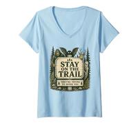 Femme Stay on The Trail Cryptid Forest Vintage Randonnée Camping T-Shirt avec Col en V