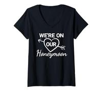 Femme T-shirt lune de miel pour couples We're on Our Honeymoon T-Shirt avec Col en V